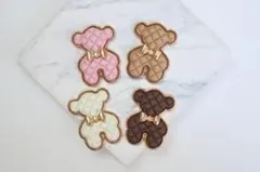 ４個 デコ キルティング風 くま ゴールド系 デコパーツ 貼り付け カボション