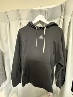 adidas パーカー　スウェット