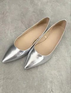 【美品】 フラットシューズ シルバー 24.5cm
