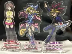 遊戯王アクリルスタンド 遊☆戯☆王デュエルモンスターズ ブラックマジシャンガール