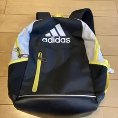 アディダス　子ども用リュック