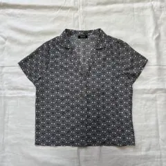 ⁠【美品】 総柄開襟シャツ 半袖ブラウス 更紗柄 とろみ素材 M⁠ レトロ古着のサムネイル