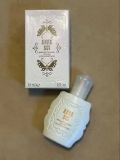 ANNA SUI リキッドファンデーションのサムネイル