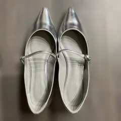 ユナイテッドアローズ　シルバー パンプスのサムネイル