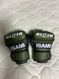 RIZIN ISAMI グローブ Mサイズ オリーブグリーン 関鉄矢選手サイン