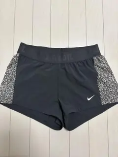 NIKE ランニングショートパンツ（レディース）のサムネイル
