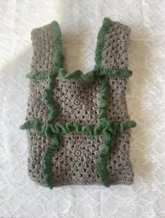 グラニースクエアバック　フリルバック　編み物バック　グレー　グリーン