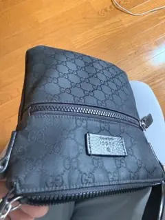 GUCCI GG柄 ナイロン スマホショルダーバッグのサムネイル
