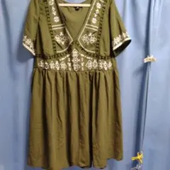 SHEIN 3XL オリーブ色 刺繍入りワンピース