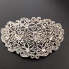 シルバー 花模様 　バレッタ　ヘアクリップ