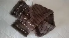 JE CROIS SOI ふわふわエコファー差込型マフラー　モカ