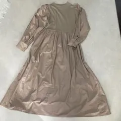 ナイスクラップ　パフスリーブワンピース