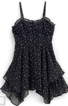 フリル付き花柄キャミソールドレス