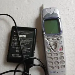 TU-KA SQ3 ガラケー携帯電話本体 ソニー製TH281型 TU-KA SQ3 ガラケー携帯電話本体 ソニー製TH281型 - メルカリ