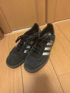 adidas Spezial ブラックスニーカー