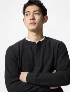 ユニクロ サーマル 黒 L ワッフルヘンリーネック