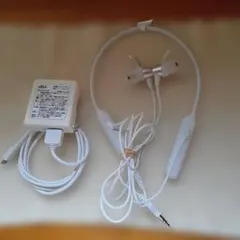 ネックバンド型 イヤホン ホワイトのサムネイル