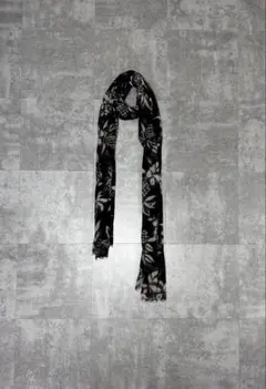 Saint Laurent AW16 シルク　パイナップル　スカーフ　ストールのサムネイル