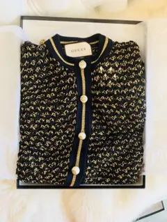 新品　未使用　GUCCI グッチ カーディガン ジャケット　ブラック ゴールドのサムネイル
