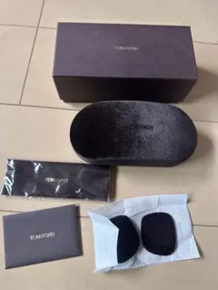 2026年最新】tom ford メガネケースの人気アイテム - メルカリ