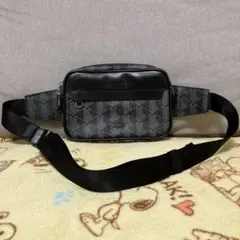 LACOSTE ボディバッグ モノグラム ブラック