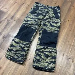キッズ　BURTON バートン　スノーボードパンツ カモフラ柄　サイズL