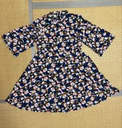 MONKI 花柄ワンピース