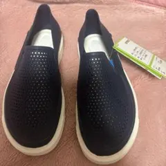 crocs ネイビー 通気性 スリッポンサンダル