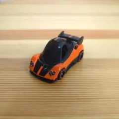 ホットウィール PAGANI ZONDA CINQUE ミニカーのサムネイル