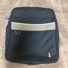 イーストボーイ (EASTBOY) のナイロン製スクールショルダーバッグ