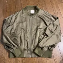 薄手　ショート丈　ブルゾン　カーキ