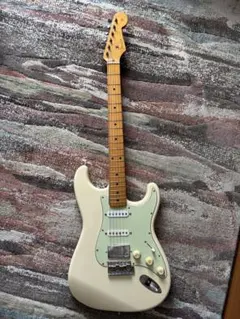 ギター Fender Japan MG69-55 YWH Fender Japan MG69-55 YWH - メルカリ