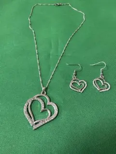 ダブルハート ネックレス＆イヤリング2点セット シルバー調