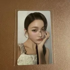 ILLIT トレカ　bomb イロハ