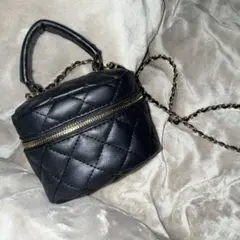 ブラックキルティングショルダーバッグ