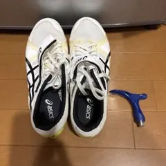 asics スパイク・シューズ ホワイト/ブラック/イエロー