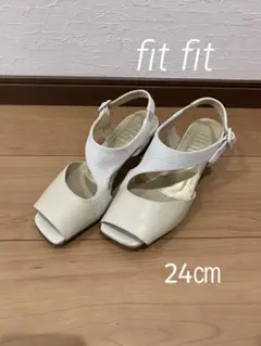 fitfit スクエアトゥストラップサンダル　24㎝