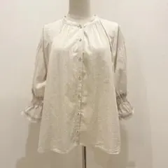 アトリエドゥサボン サテンキラキラ衿スタンドカラーブラウス オフ 