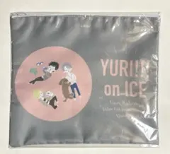 ユーリ！！！ on ICE プリントポーチ A