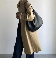 牛革ショルダーバッグ