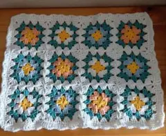 ハンドメイド　マルチカバー　グラニースクエア　かぎ針編み