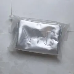 신품 미사용 NARS ポーチ シルバー ノベルティ