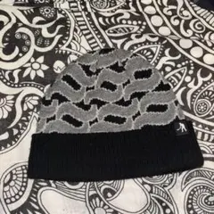 超希少 supreme 25aw Arabic Jaquard Beanie - メルカリ