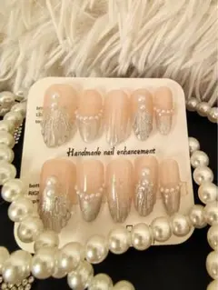 ネイルチップ 薄いピンク　シルバー パール 真珠