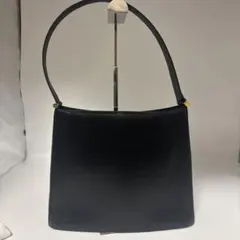 ダックス ショルダーバッグ ブラック レザー 肩掛け ゴールド金具 ロゴのサムネイル