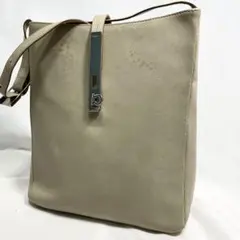 サルヴァトーレ フェラガモ ショルダーバッグ ガンチーニ ロック金具 レザー