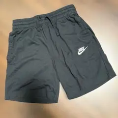 NIKE ブラック ハーフパンツ Mサイズ