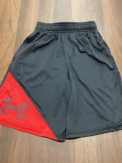 Under Armour ハーフパンツ 黒/赤 YSM