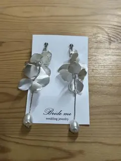 Bride me フラワーモチーフ ピアス