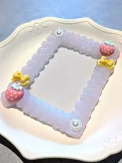 トレカケース　硬質カードケース　バイカラー　クリアカラー　ピンク　水色　いちご